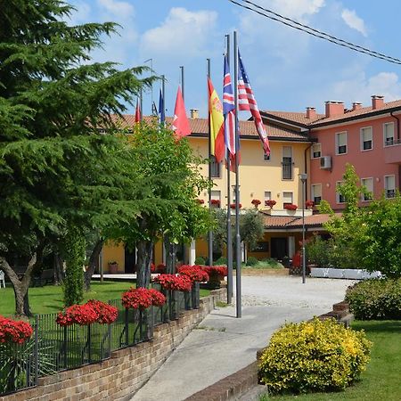 Hotel Olioso Peschiera del Garda Exterior photo