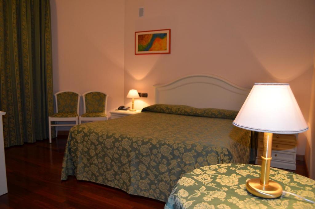 Hotel Olioso Peschiera del Garda Room photo