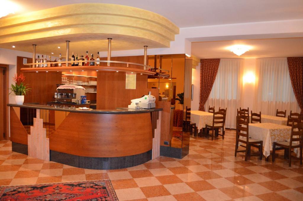 Hotel Olioso Peschiera del Garda Exterior photo