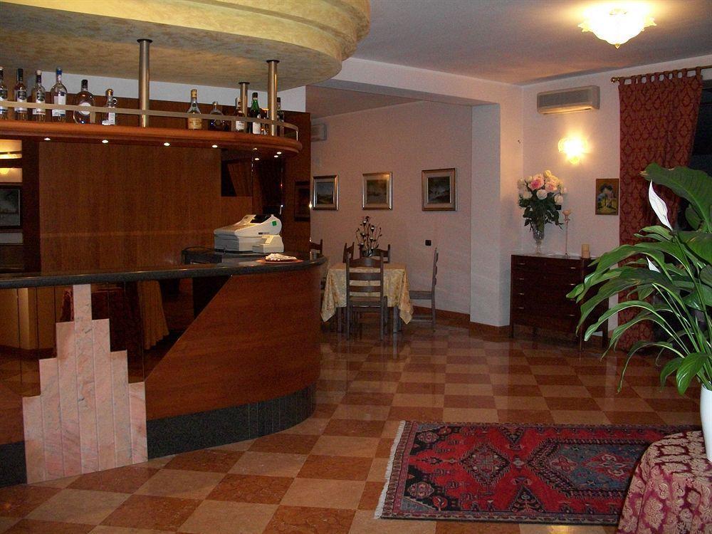 Hotel Olioso Peschiera del Garda Exterior photo