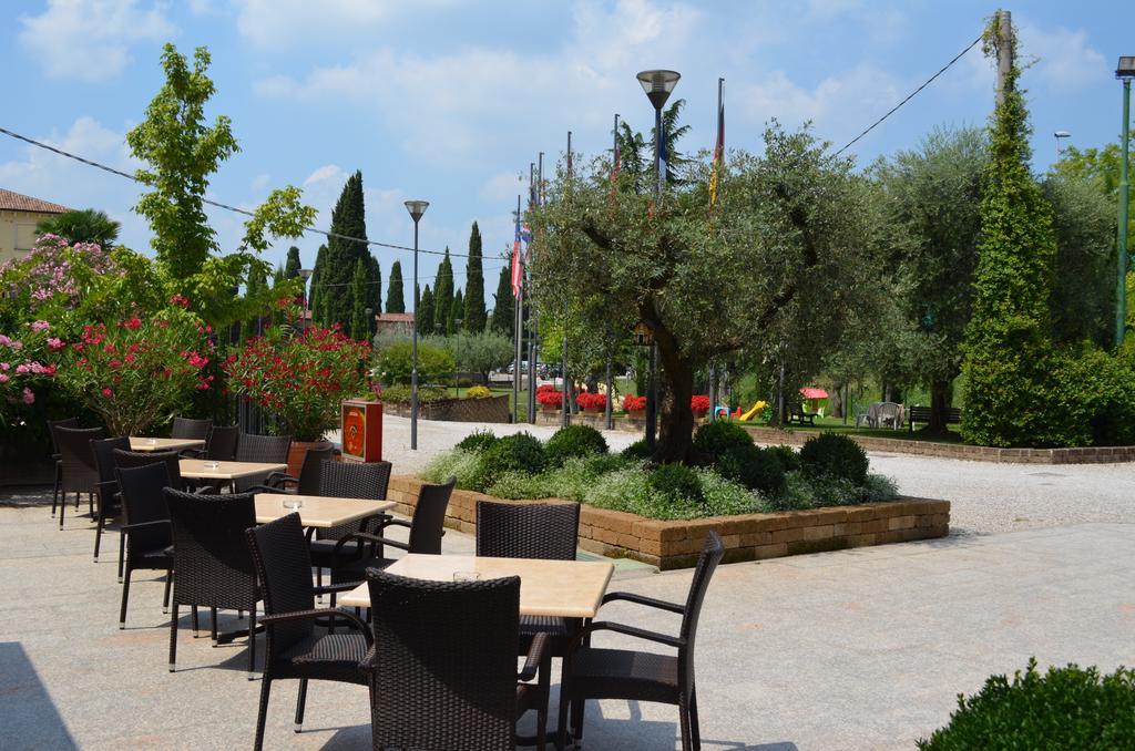 Hotel Olioso Peschiera del Garda Exterior photo