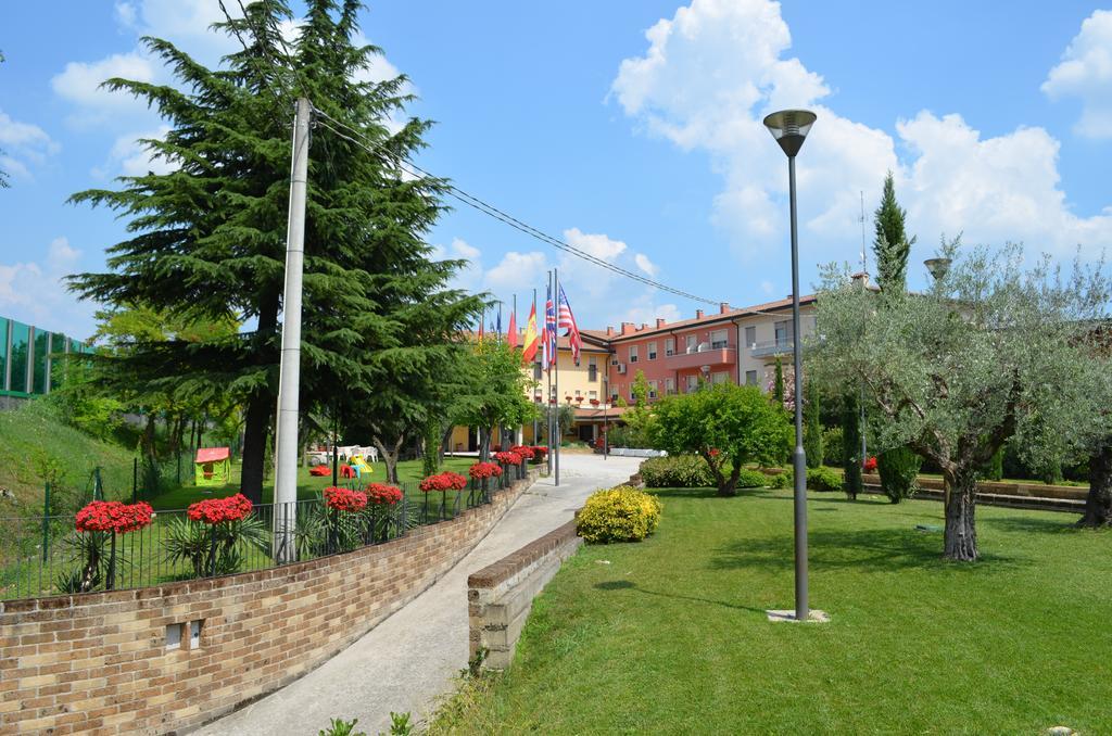 Hotel Olioso Peschiera del Garda Exterior photo